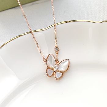 Okify Van Cleef & Arpels Tow Butterfly Natural White Mother-of-Pearl Four-Leaf Clover Butterfly Necklace 