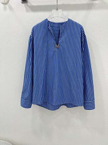 Okify Valentino V neck striped V logo shirt with metal V logo on the collar