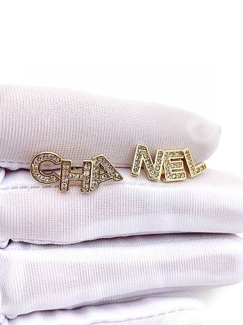 Okify Chanel small letter earrings 17345