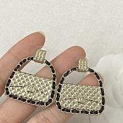 Okify Chanel black and gold leather chain bag earrings 17360 - 3