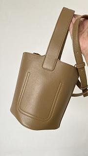 Okify Loewe Mini Pebble bucket in mellow calfskin oak color 16*16*19.5 cm - 3