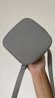 Okify Loewe Mini Pebble bucket in mellow calfskin grey color 16*16*19.5 cm - 2