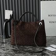 Okify Bottega Veneta Medium Andiamo handle bag in supple Intrecciato suede 32*24*12 cm - 4