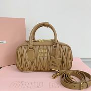 Okify Miumiu Arcadie quilted nappa leather bag S-wide in caramel color 22x10.5x7.5cm - 1