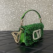 Okify Valentino Garavani Mini Loco Embroidered Handbag With Swarovski Crystal in Green 19x10.5x5cm - 4