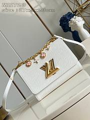 Okify Louis Vuitton Twist MM Epi Medium Handbag in White 17x9x23cm M11723  - 1