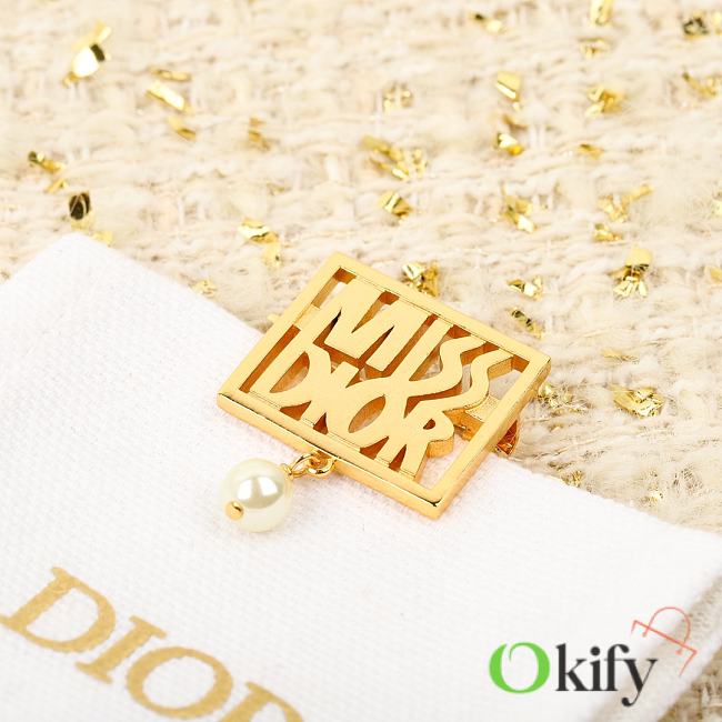 Okify Dior D Hollow Letter Square Bead Gold Brooch  - 1