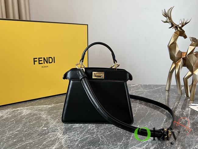 Okify Fendi Peekaboo ISeeU Ultra Small Bag in black 11x20x15cm - 1