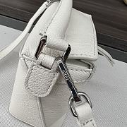 Okify Loewe Soft Grained Cowhide Puzzle Edge Handbag in White 18x12.5x8 cm - 2