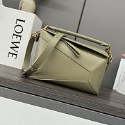 Okify Loewe Soft Grained Cowhide Puzzle Edge Handbag in Green 18x12.5x8 cm - 3