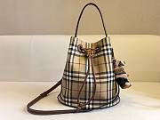 Okify Burberry Bucket Bag in checkered pattern brown 26x16x26cm - 1