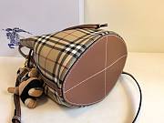 Okify Burberry Bucket Bag in checkered pattern brown 26x16x26cm - 3