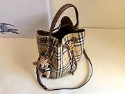 Okify Burberry Bucket Bag in checkered pattern brown 26x16x26cm - 4