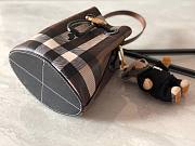 Okify Burberry Bucket Bag in checkered pattern dark brown 16.5x11x18.5 cm - 2