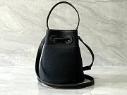 Okify Burberry Bucket Bag in black 16.5x11x18.5 cm - 2