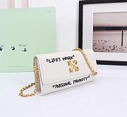 Okify Off White Jitney Wallet On Chain Quote In White With Gold Buckle 21x11x5cm - 3