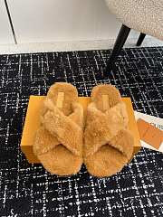 Okify Louis Vuitton Yellow Fur Slippers 38-46 - 1