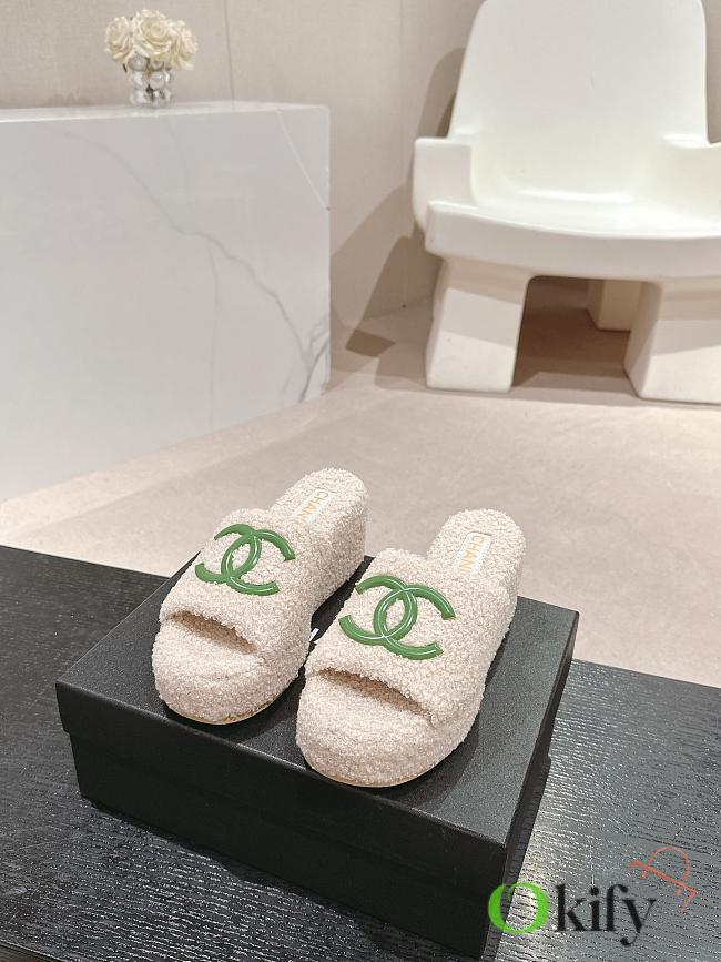 Okify Chanel White and Green Fur Slippers 34-42 - 1