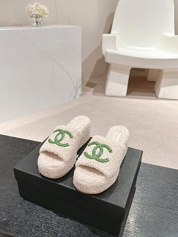 Okify Chanel White and Green Fur Slippers 34-42