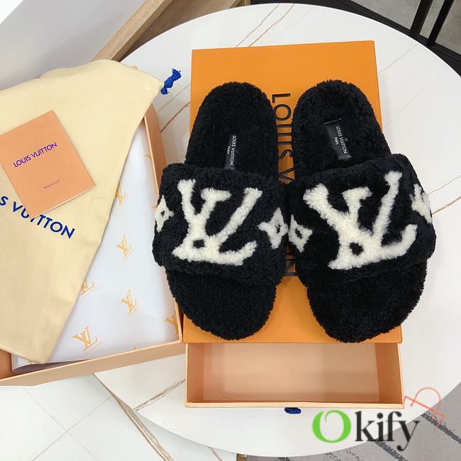 Okify Louis Vuitton Black Wool Slippers 35-40 - 1