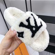 Okify Louis Vuitton White Wool Slippers 35-40 - 4