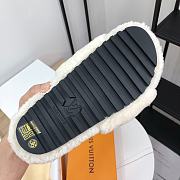 Okify Louis Vuitton White Wool Slippers 35-40 - 3