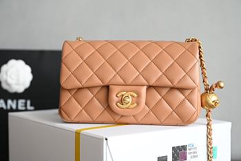 Okify Chanel Pearl Crush Beige Lambskin Flap Bag 13X20X7cm