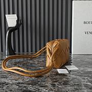 Okify Bottega Veneta Small Cassette Camel Camera Bag 21x14x7cm - 4