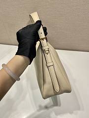 Okify Prada Aimée white leather shoulder bag 39x24x12cm - 5