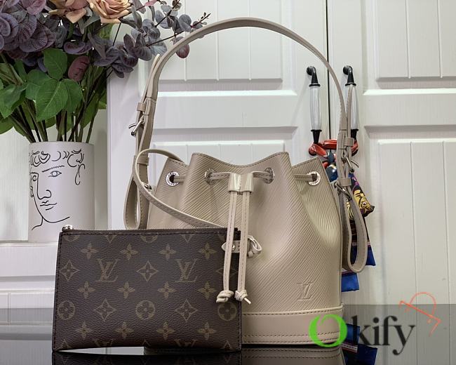 Okify Louis Vuitton Noé BB Bag in white 20 x 15 x 20 cm M12848 - 1