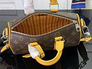 Okify Louis Vuitton Keepall Bandoulière 25 Yellow 25 x 15 x 11 cm M12733 - 2