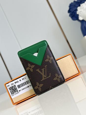 Okify Louis Vuitton Porte Cartes Magnet Card Holder in Green 6.5 x 9.5 x 0.5 cm M12855