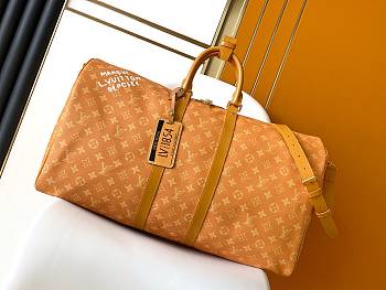 Okify Louis Vuitton 57th Street NYC Keepall Bandoulière 55 55x31x26cm M13186