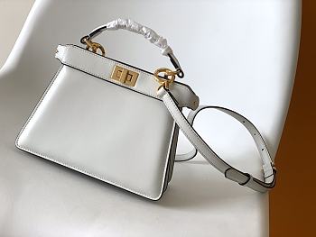 Okify Fendi Small Peekabo ISeeU White Leather Bag 20x11x15.5cm