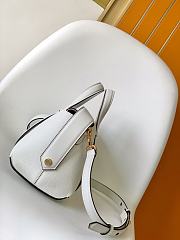 Okify Fendi Medium Boston Bag in white 27.5x17.5x25.5cm - 3