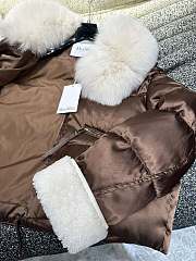 Okify MaxMara brown jacket with white goose down collar S-XL - 2