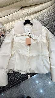 Okify MiuMiu White Jacket With Mink Collar SML - 1