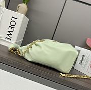 Okify Loewe small squeeze bag in green nappa leather 29x10.5x24cm - 4