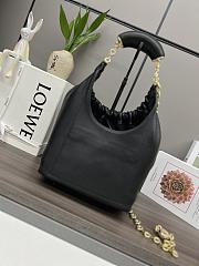 Okify Loewe small squeeze bag in black nappa leather 29x10.5x24cm - 3