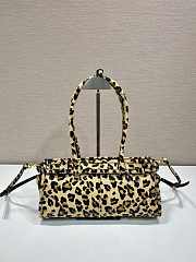 Okify Prada Medium printed leather handbag in honey 32x15.5x12cm  - 2