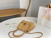 Okify Chloe Small Penelope soft shoulder bag in milk tea grained leather 25x20x10cm - 2