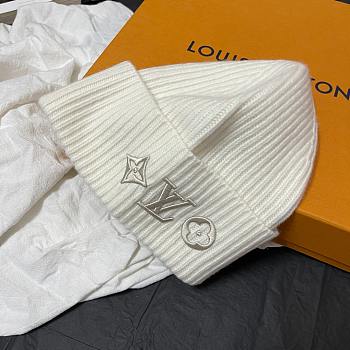 Okify Louis Vuitton White Wool Beanie 