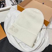 Okify Louis Vuitton White Wool Beanie  - 3