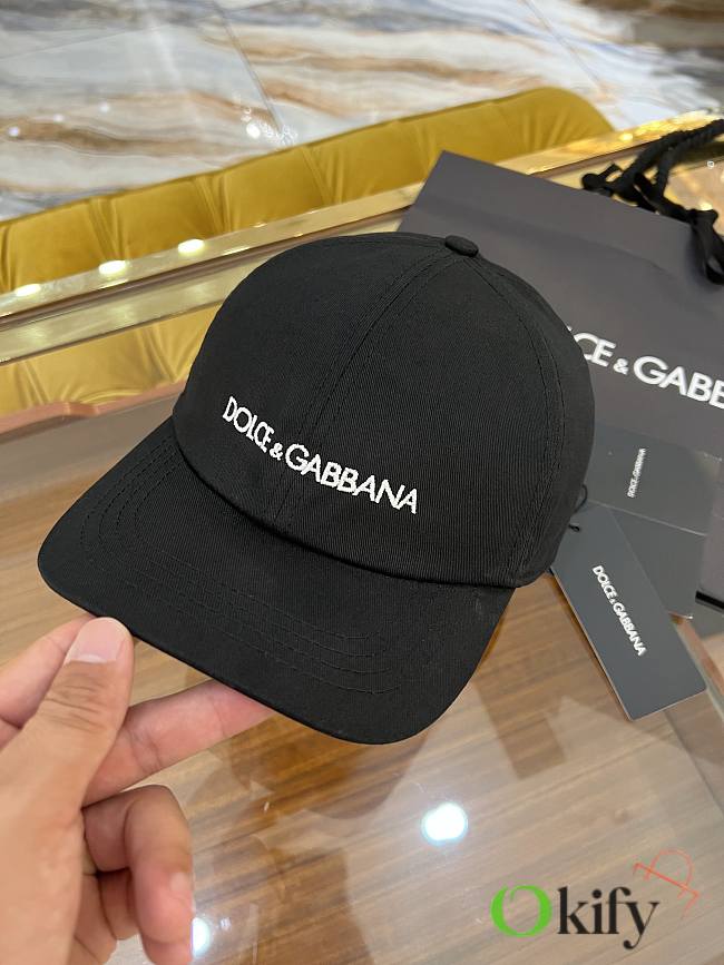 Okify Dolce & Gabbana Black Cap 18957 - 1