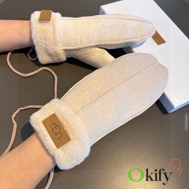 Okify UGG White Wool Gloves - 1