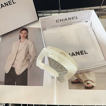 Okify Chanel Rectangle White Hairclip 19258