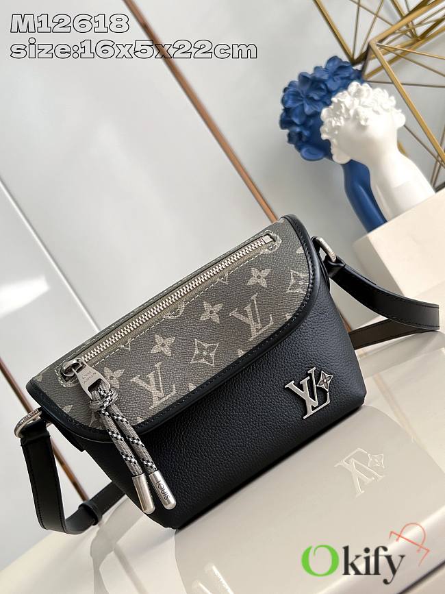 Okify Louis Vuitton Maison leather and Monogram Canvas Purse Bag in Kaki and Black M12618 16x5x22cm - 1