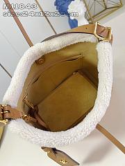 Okify Louis Vuitton CarryAll PM Mahina Leather in beige 29x24x12cm M11843 - 3