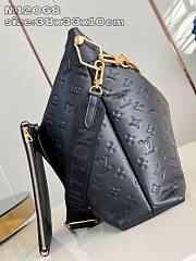 Okify Louis Vuitton Coussin Hobo MM Bag in Black M12068 38 x 33 x 10 cm - 5