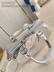 Okify Louis Vuitton Monogram Miroir Silver Speedy Bandoulière 20 Bag M11987 13 x 12 x 20 cm  - 2